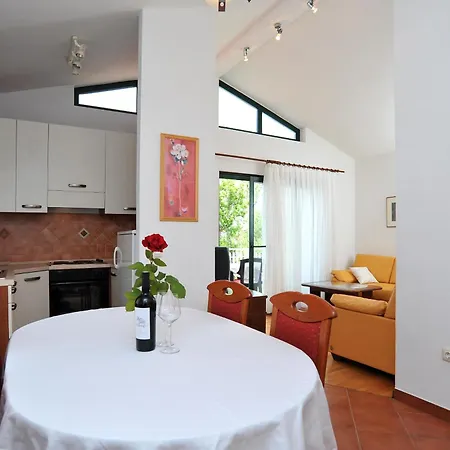 Apartman Eden *