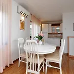 Apartment Eden Preko