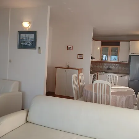 Apartman Eden *